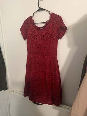 MissMny Red Lace Short Sleeve Dress Size L